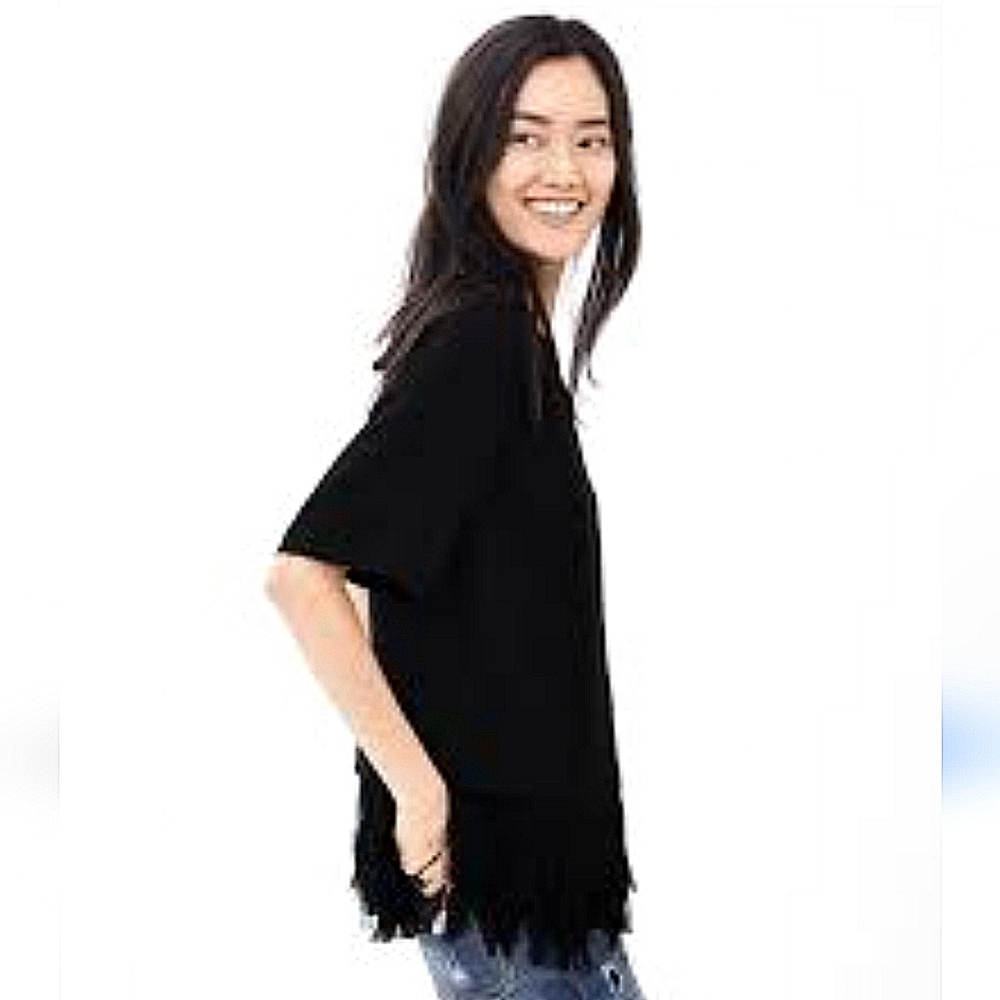 Banana Republic Black Crepe Fringe Short Sleeve Top in Large Petite - Picture 2 of 6
